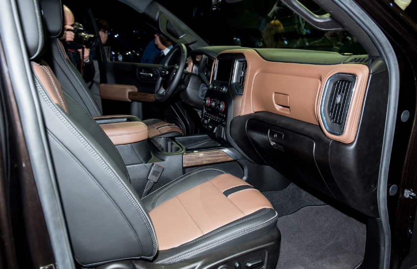 2020 Chevrolet Silverado 3500HD Crew Cab Interior