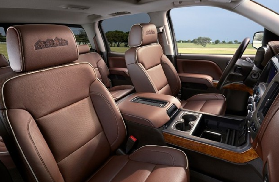 2020 Chevrolet Avalanche Interior