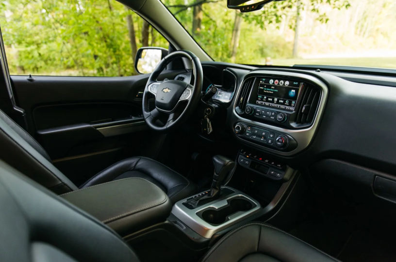 2020 Chevrolet Colorado ZR2 Interior