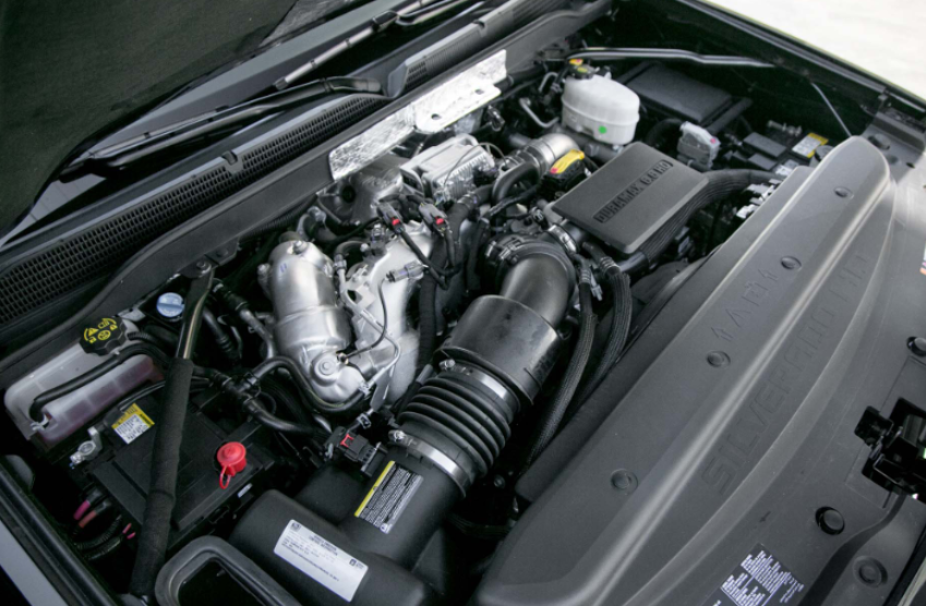 2020 Chevy Silverado Engine