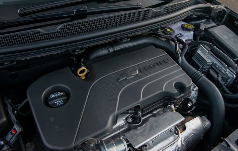 2020 Chevrolet Cruze Premier Engine