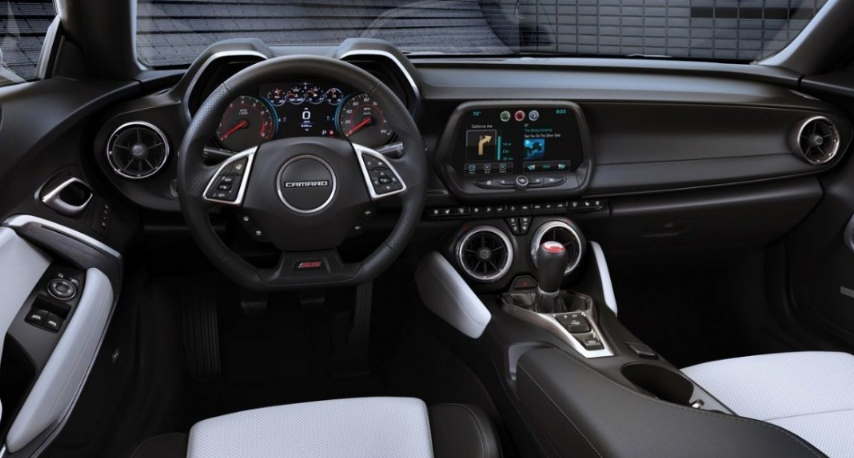 2020 Chevrolet Camaro Coupe RS Interior