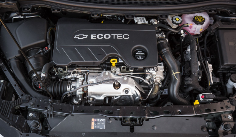 2020 Chevrolet Cruze RS Hatchback Engine