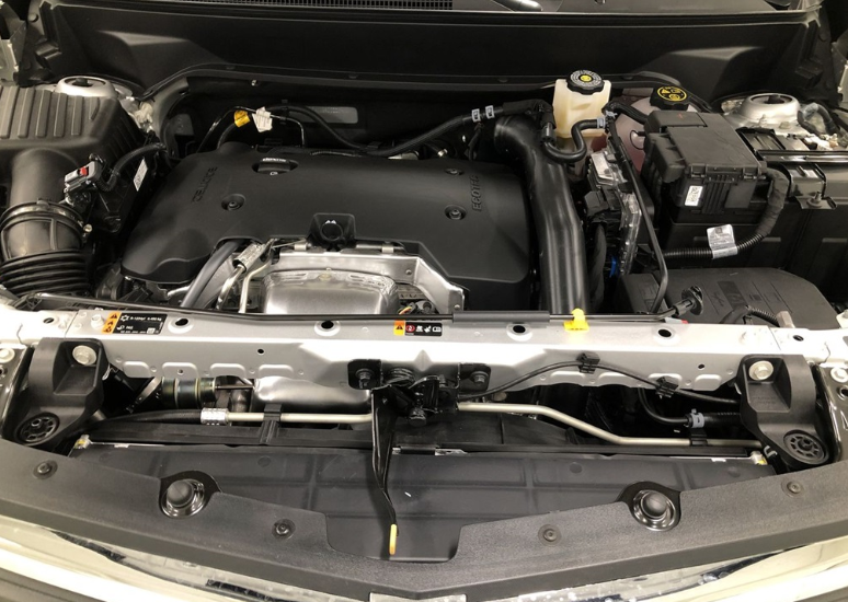 2020 Chevrolet Equinox USA Engine