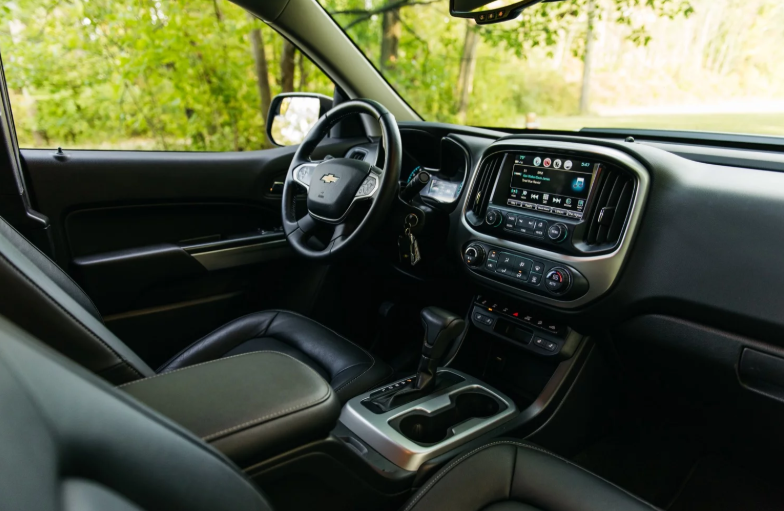 2020 Chevrolet Silverado ZR2 Interior