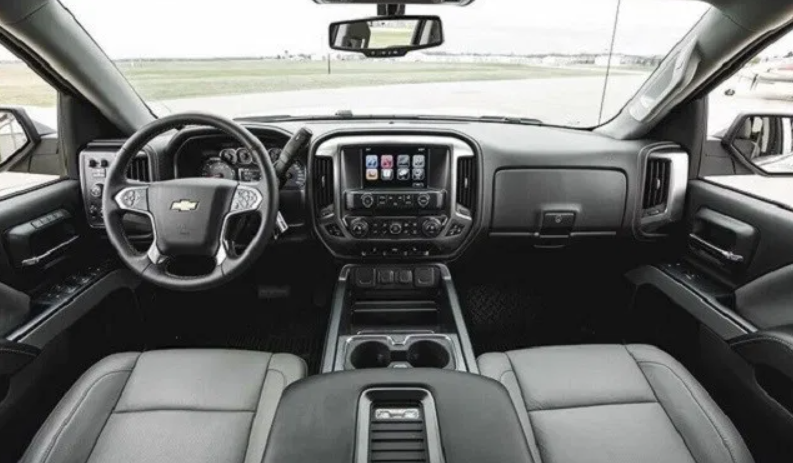 2022 Chevy Avalanche Interior