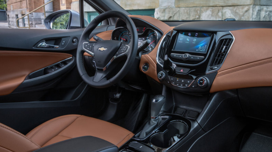 2022 Chevy Cruze RS Interior