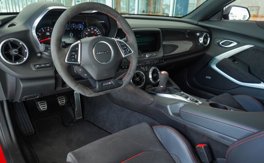 2022 Chevy Camaro SS 1LE Interior