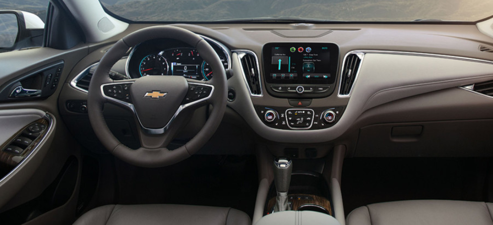 2022 Chevy Malibu Hybrid Interior