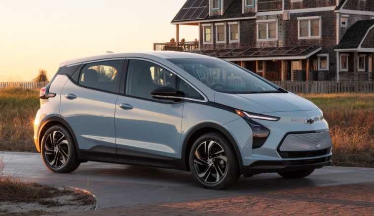 2023-chevy-bolt-premier-2022-chevrolet