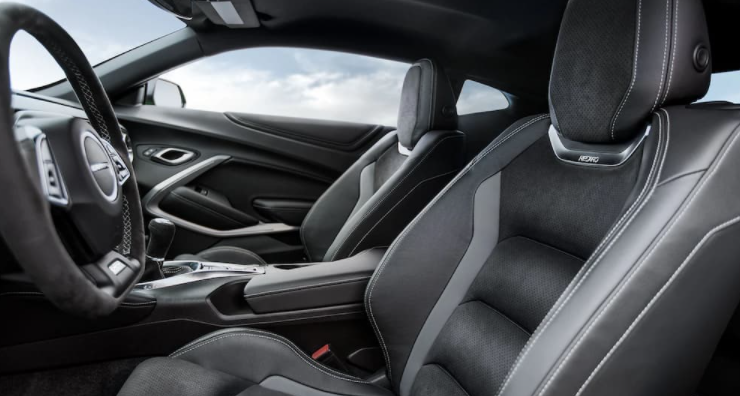 2022 Chevy Camaro ZL1 0 60 Interior