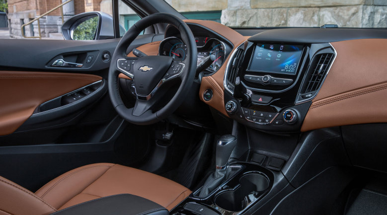 2022 Chevy Cruze Turbo Interior