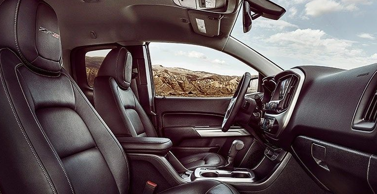 2022 Chevy Colorado ZR2 Diesel Interior