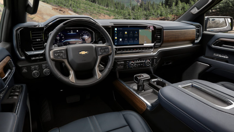 2022 Chevy Silverado HD Interior