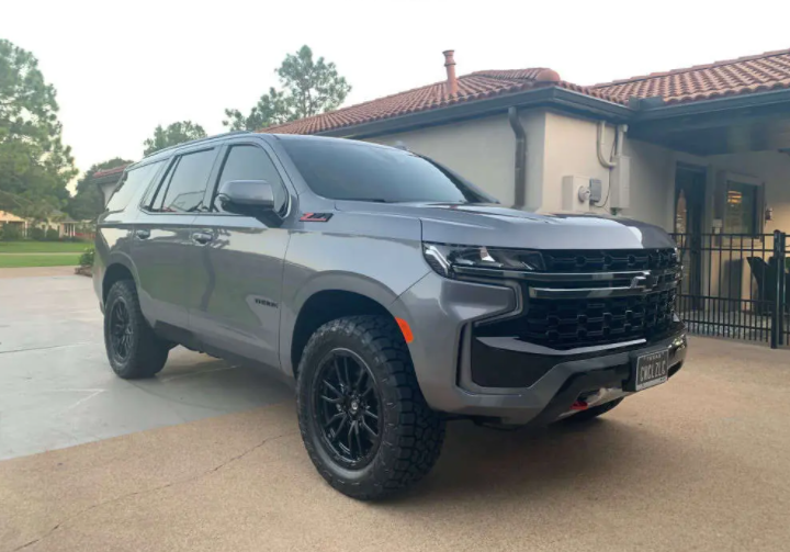 2023 Chevy Tahoe Sport