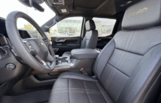 2026 Chevy 1500 Interior