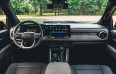 2026 Chevy Colorado Interior
