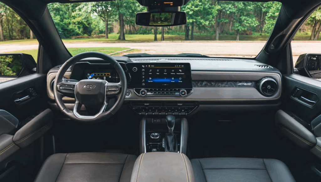 2026 Chevy Colorado Interior