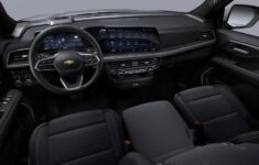 2026 Chevy Suburban 2500 Interior