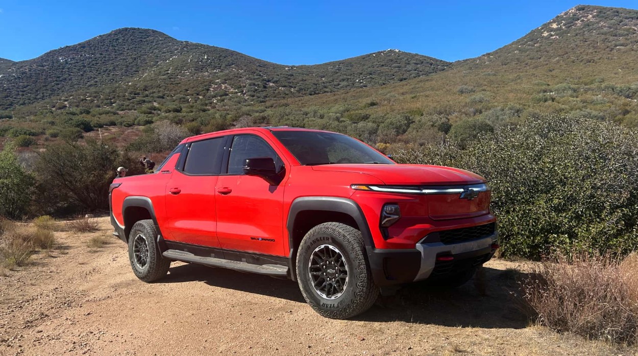 2027 Chevy Silverado EV: Rumors, Range & Updates